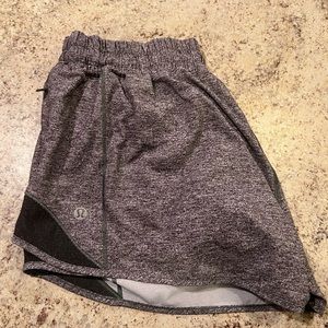 Lululemon 2.5” short